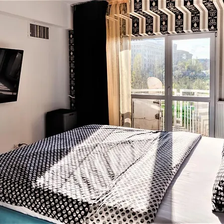 Parliament Unirii Square 5 Bedrooms Luxury Old Town Apartmán *