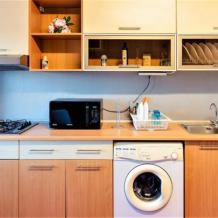 Parliament Merlot Unirii Square 5 Bedrooms Luxury Old Town Apartment Bucharest