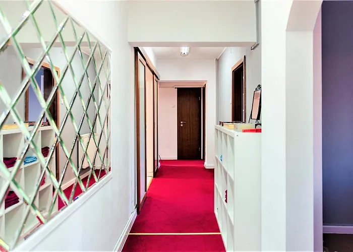 Parliament Merlot Unirii Square 5 Bedrooms Luxury Old Town Apartment Bucharest