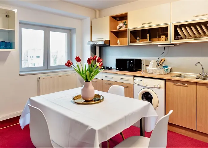 Parliament Merlot Unirii Square 5 Bedrooms Luxury Old Town アパート *