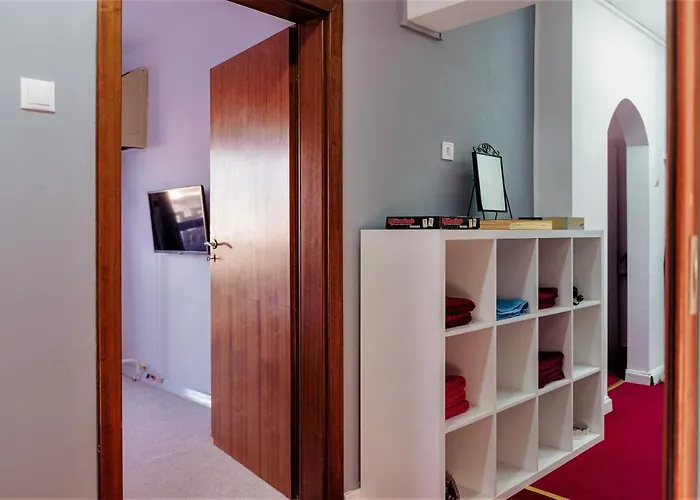 Parliament Merlot Unirii Square 5 Bedrooms Luxury Old Town ブカレスト